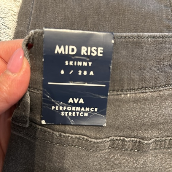 BRAND NEW! Lucky brand women’s jeans. - Picture 3 of 6